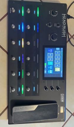 Headrush pedalboard with bag
