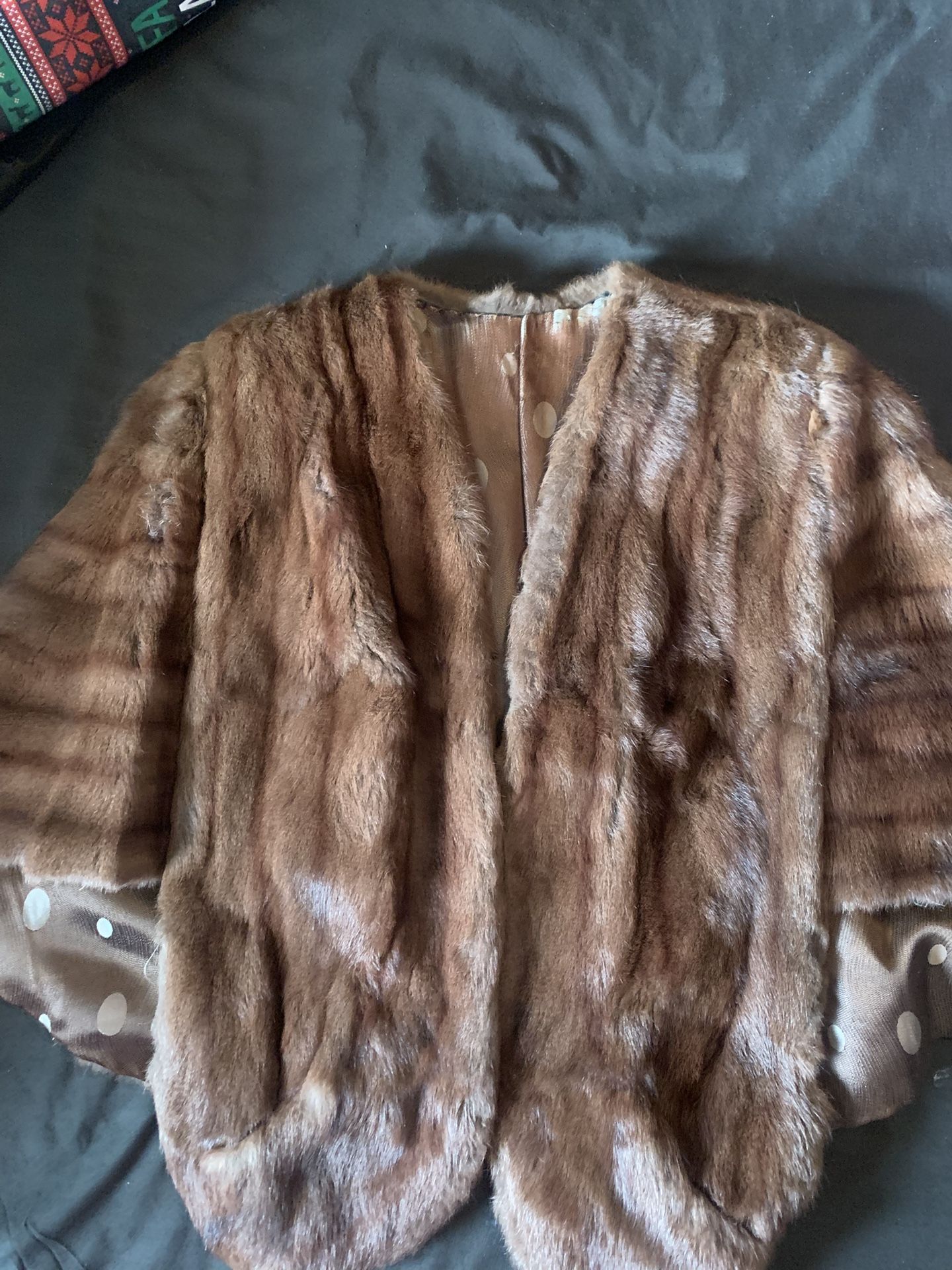 FAKE FUR CAPE