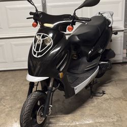 49cc Tao Tao Moped - Street legal, Up To Date Tags!!
