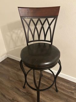 Swivel bar stools