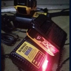 Dewalt  Battery 4Ah And Charger 