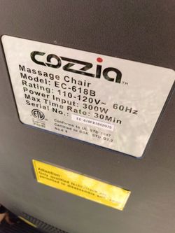Cozzia EC-618B Massage Chair