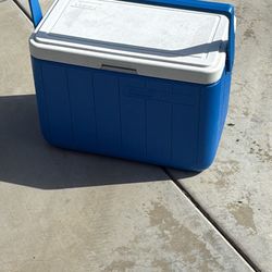 Coleman 28 QT. COOLER with Handle