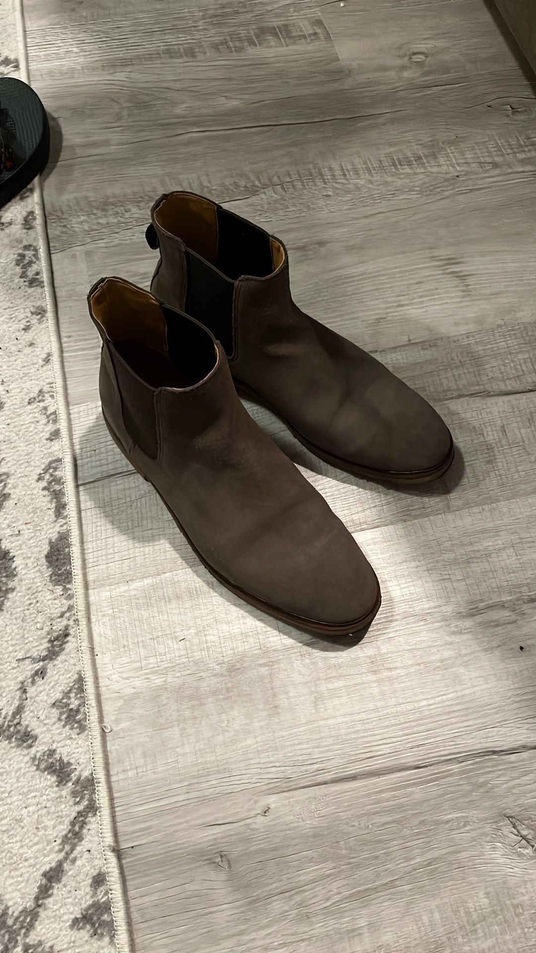 Men’s 11 Clarks Boots