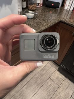GoPro Hero 5 + Case 