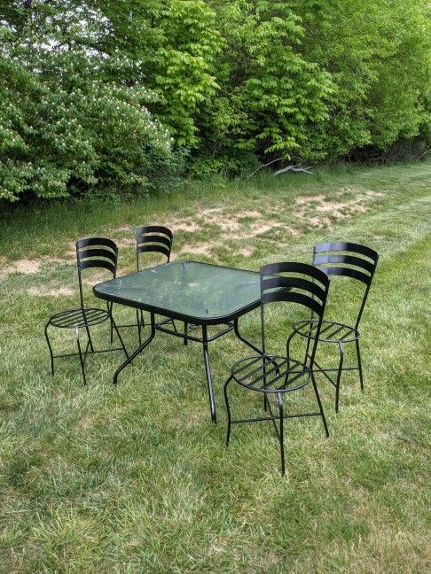 Five Piece Cast Iron Patio Set. Delivery Available