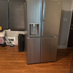LG Craft ice 27.1-cu Ft Side By Side Refrigerator 