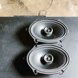2 Memphis 2 way 120 watt 5 /7 speakers never been installed bought wrong size 25$