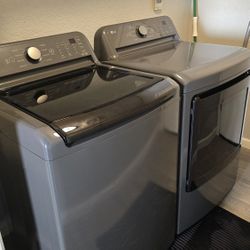 LG Washer and Dryer Set