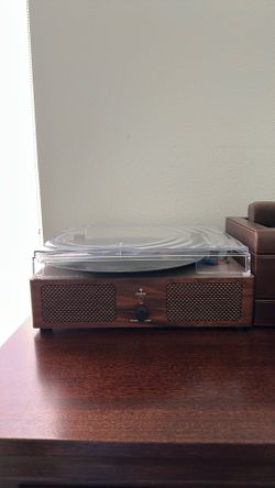 Modern record player, oak stained, Bluetooth and cable connected