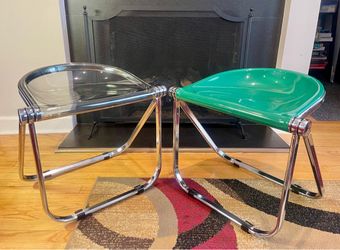 Vintage-style Italian folding chairs