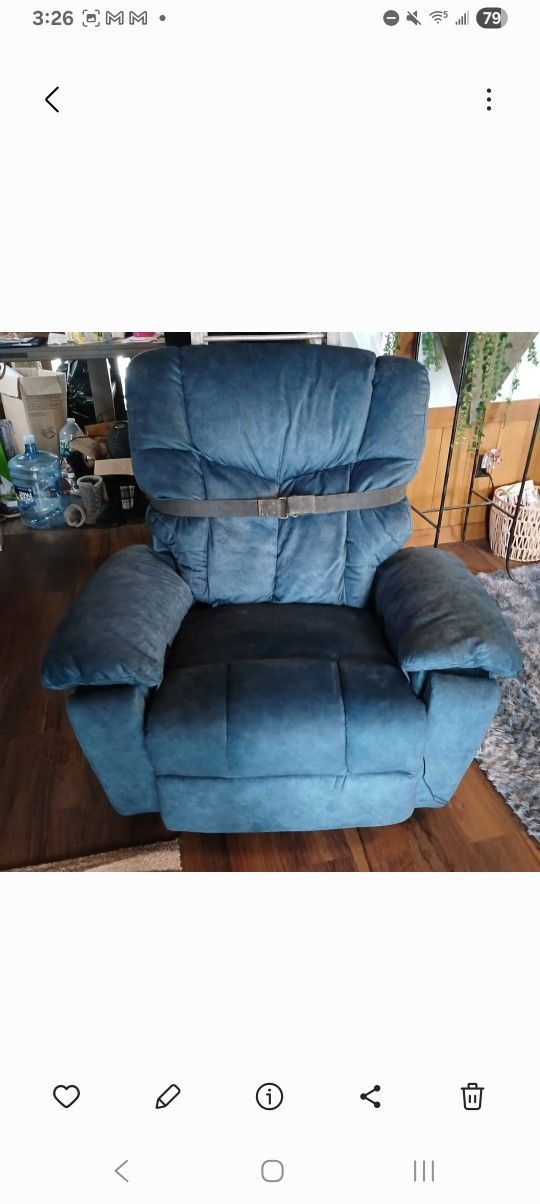 Rocker Recliner Excellent Condition