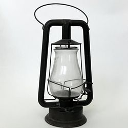 Antique Kerosene Lamp 
