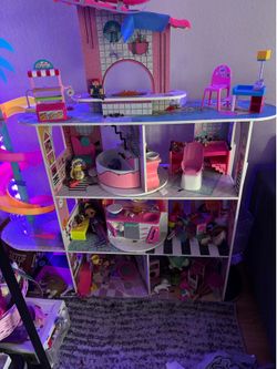 LOL doll house