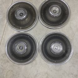 Lincoln hubcaps