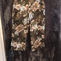 Chico’s Floral Print Capri Size 2