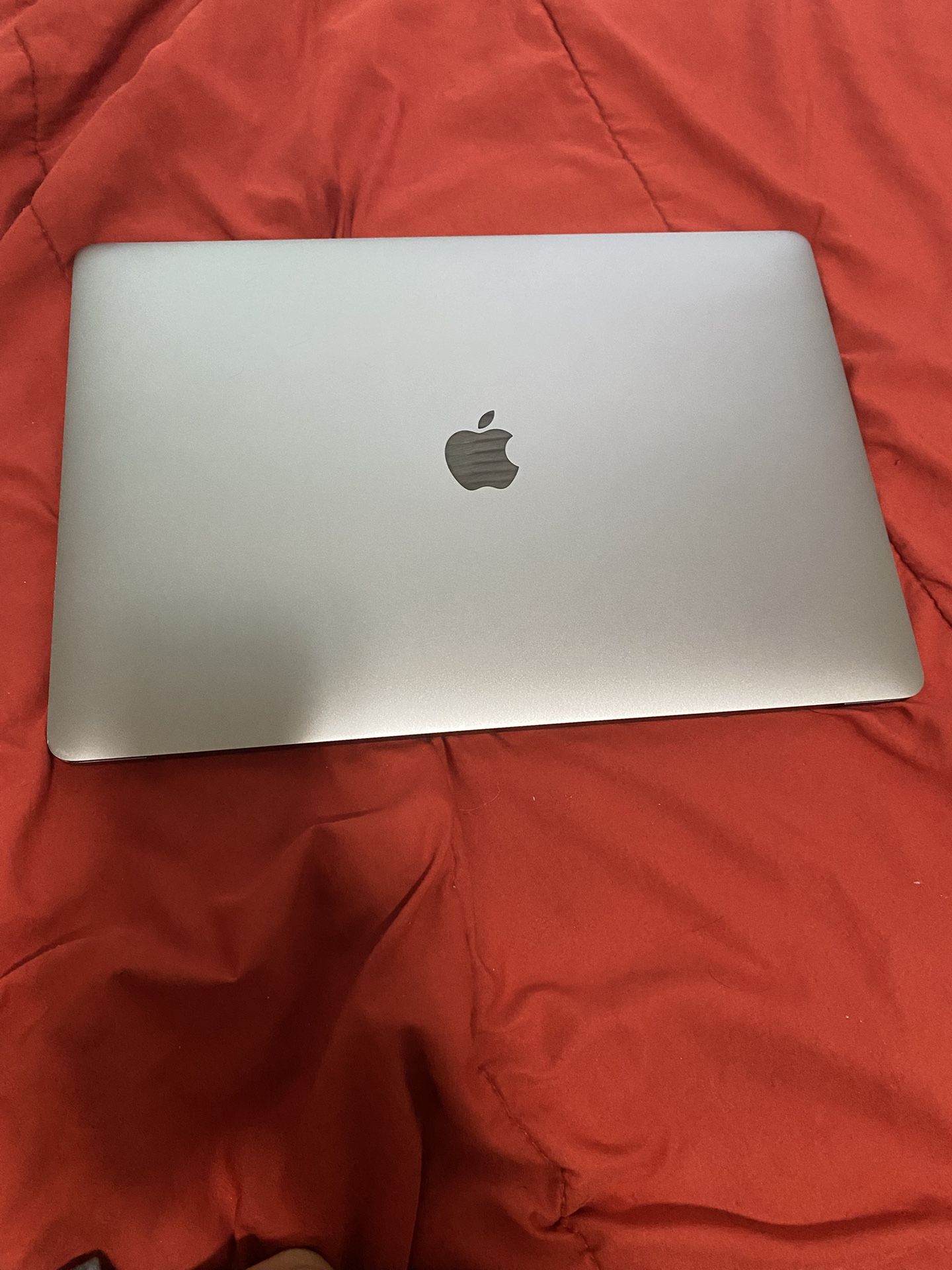 Apple Macbook Pro Touch bar, 15In-2016