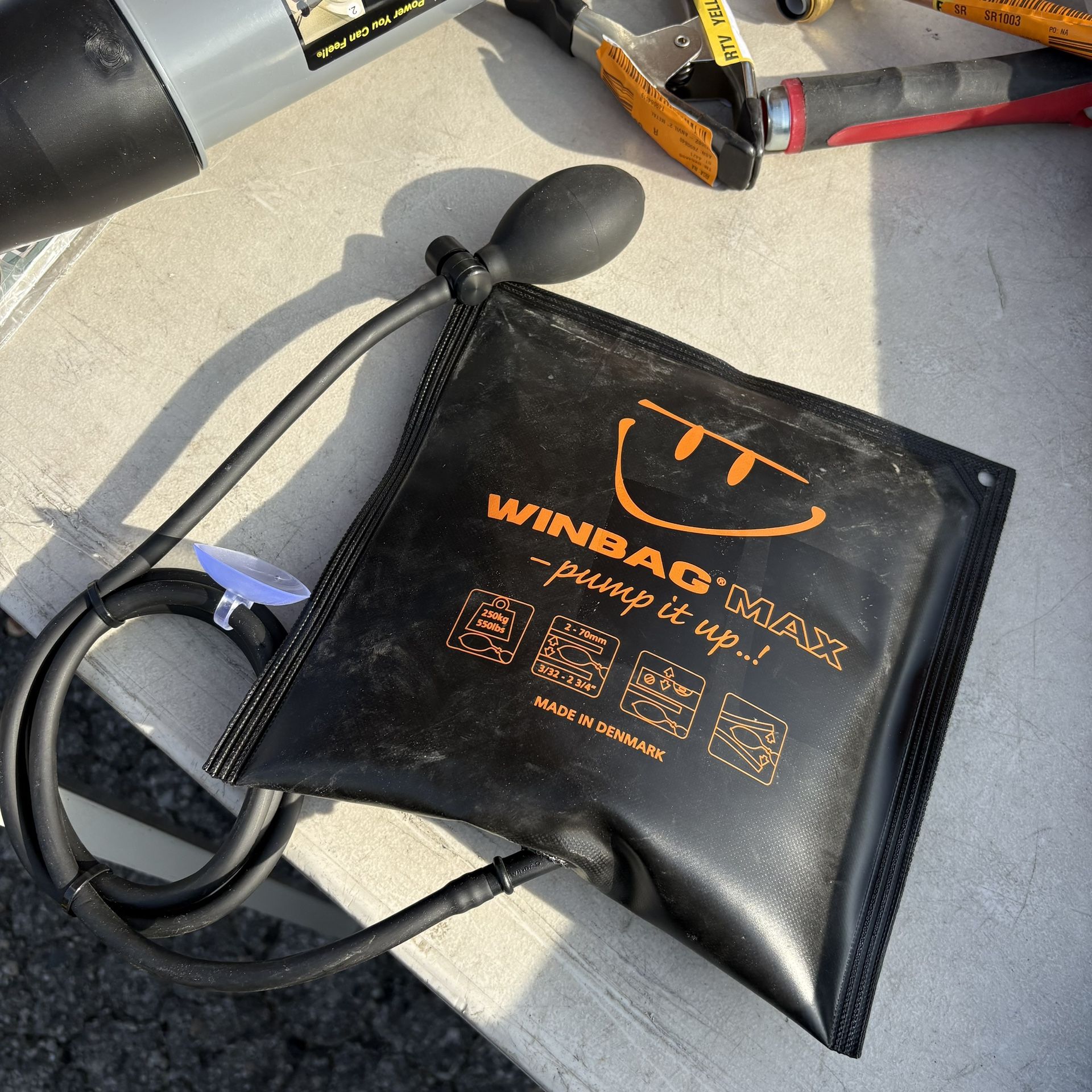 Original Patented Winbag Air Wedge and Leveling Tool Lifts up to 300 lbs