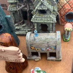 Fish Tank Figures 