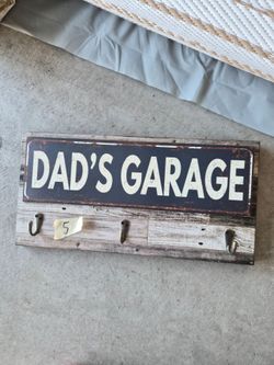 Wall decor with hook