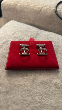 Men’s Ferragamo Cufflinks in Excellent Condition!
