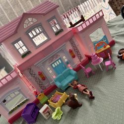 Small House Playhouse W 2 Dolls And Accessories Plays Music 