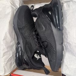 Nike Air Max 270