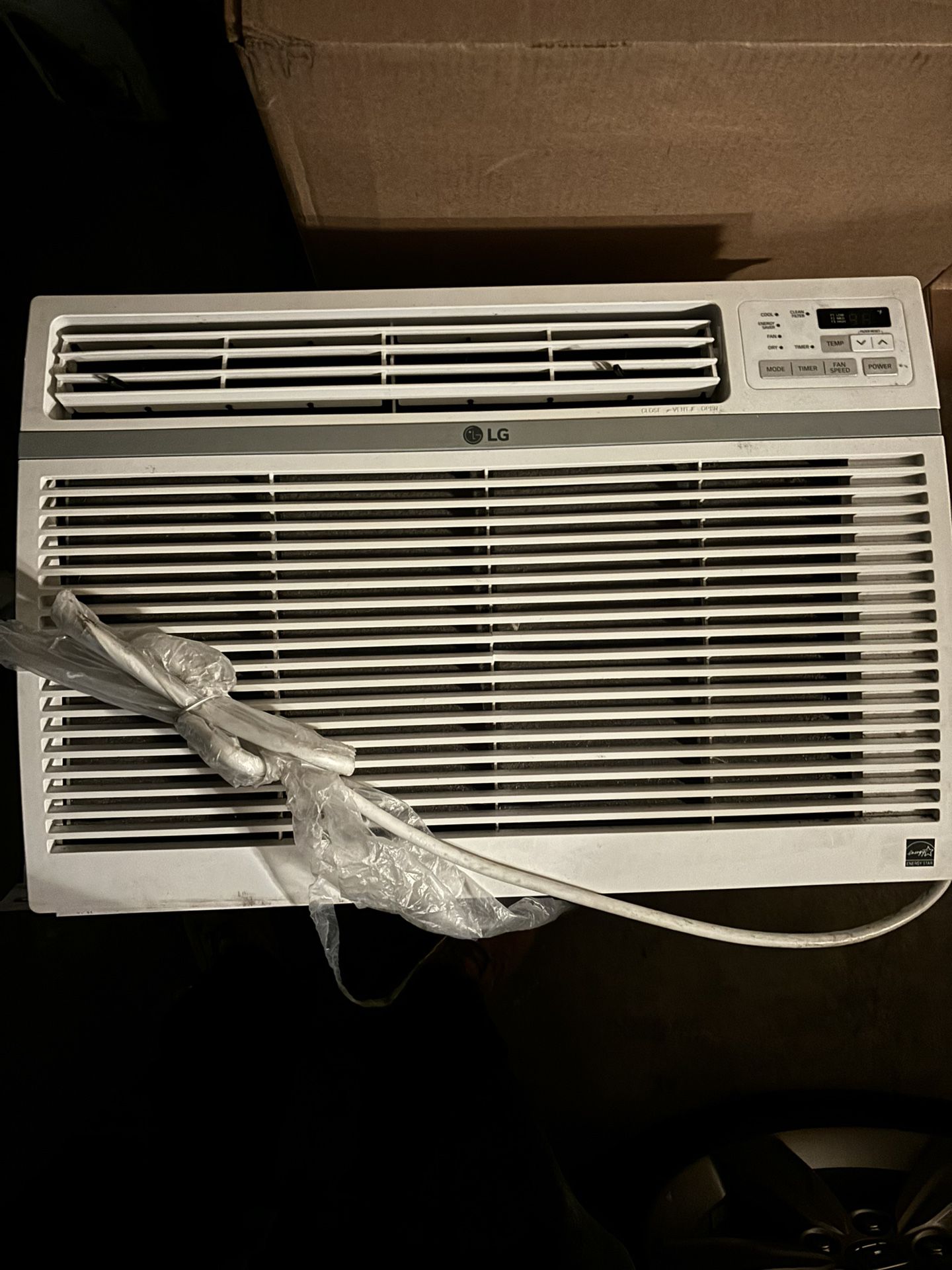 LG Air conditioner 15,000 BTU