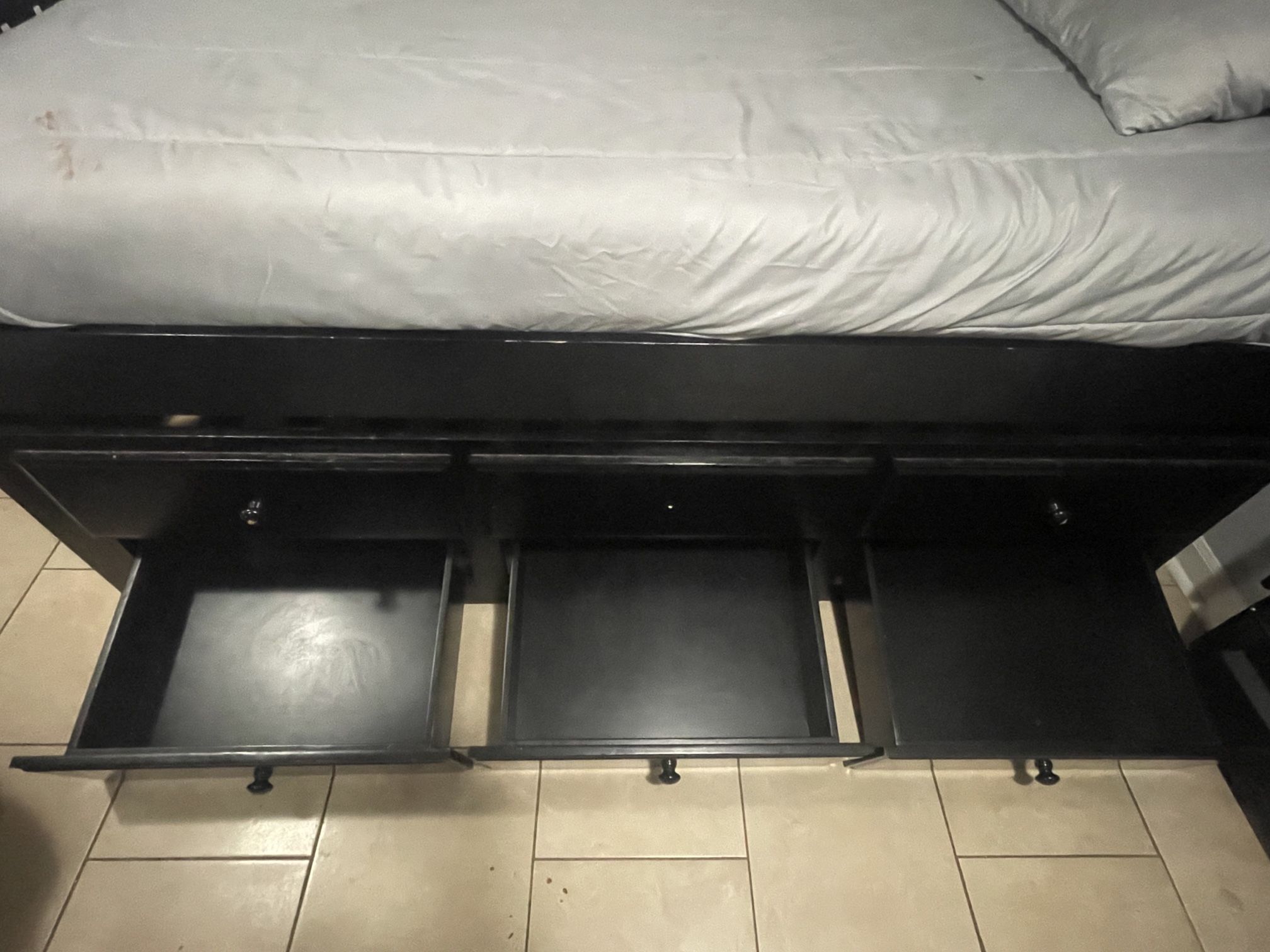 Single/ Double Twin Bed for Sale in Chicago, IL OfferUp