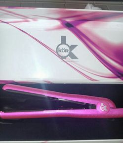 Kor professional hair straightener