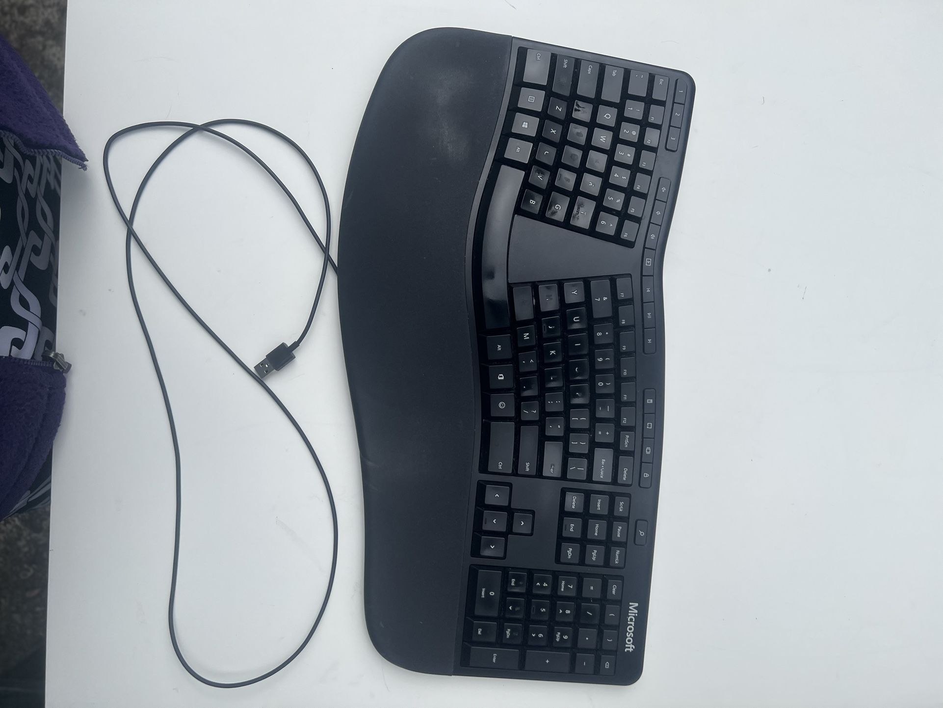 Microsoft Ergonomic Wired Keyboard – Designed for Comfort & Efficiency