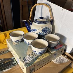 Great Wave Tea Set