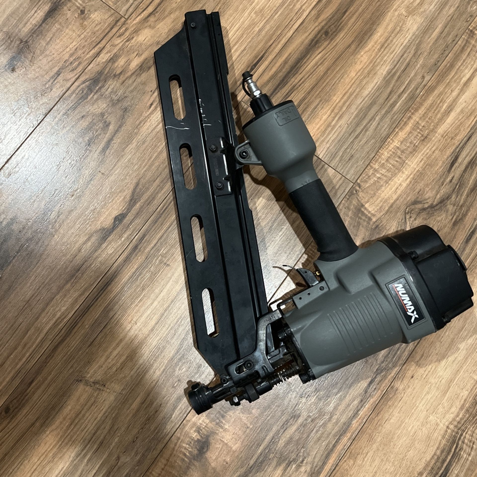 Numax 21 Degree Framing Nailer