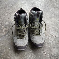 Merrill boots - Women’s Size 9