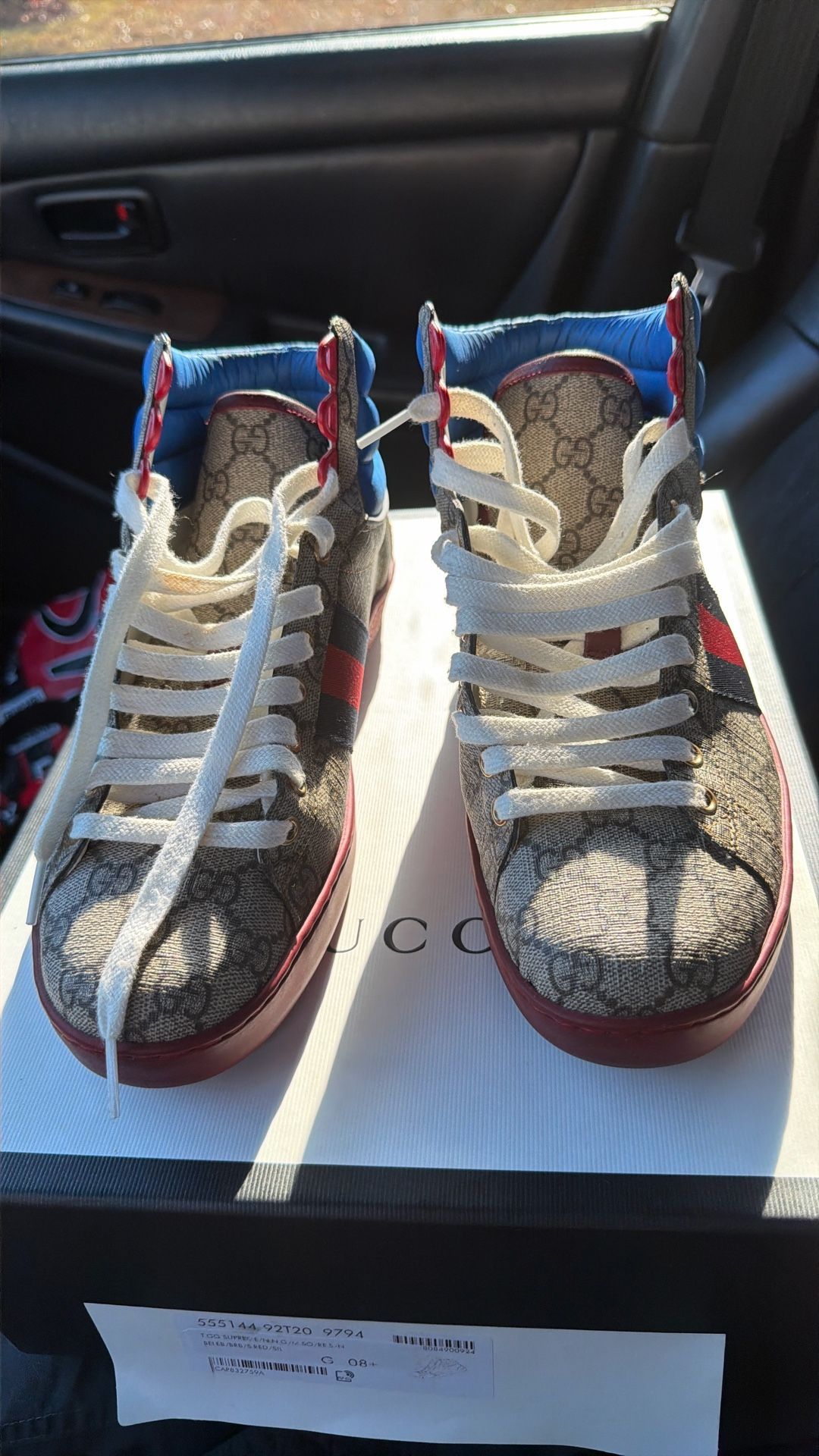Gucci Sz 9 Beige,Red, Blue