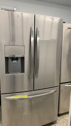 Frigidaire French Door Stainless Steel Fridge !