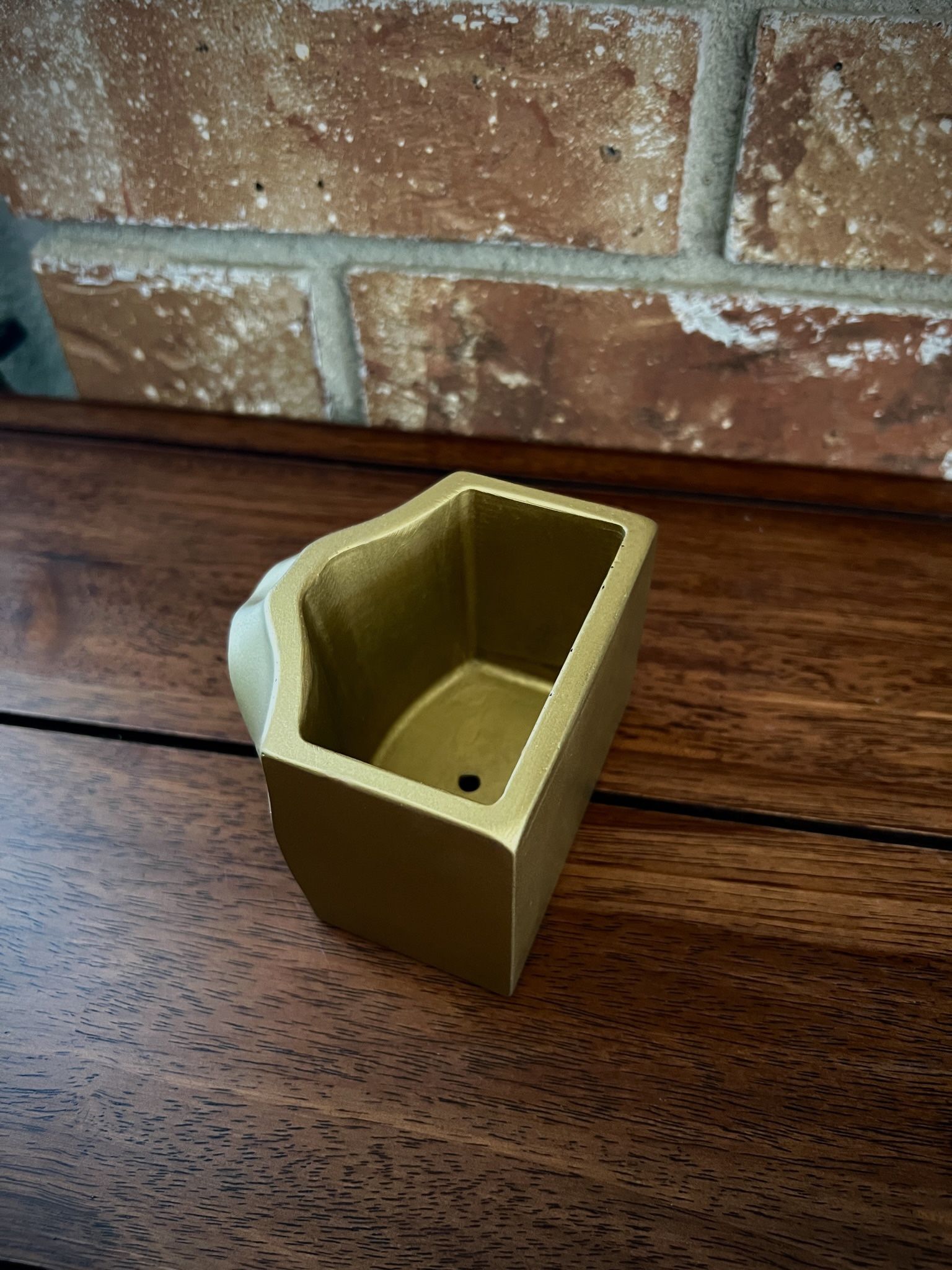 Sculpture Flower Pot Lips Desk Accessory