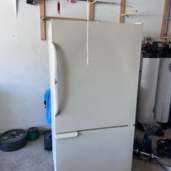 Refrigerator $100