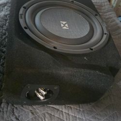 10 Inch Nvx Shallow Mount Sub In A Custom 3rd Gen Tacoma Carpited Speaker Box 