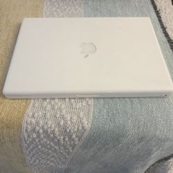 Vintage Macbook Laptop