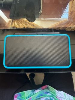 New Nintendo 2DS XL Black & Turquoise – Excellent Condition – $280 or best offer