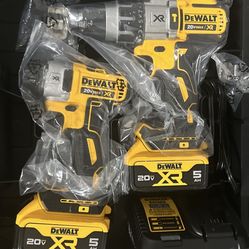 Brand New DEWALT 20V MAX XR Cordless Brushless Hammerdrill & Impact Driver Combo Kit