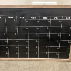 🗓️ CALENDAR CHALK BOARD - 31” x 22” - GREAT CONDITION