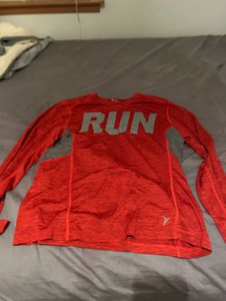 Old Navy Active Red Long Sleeve Shirt Men’s XL