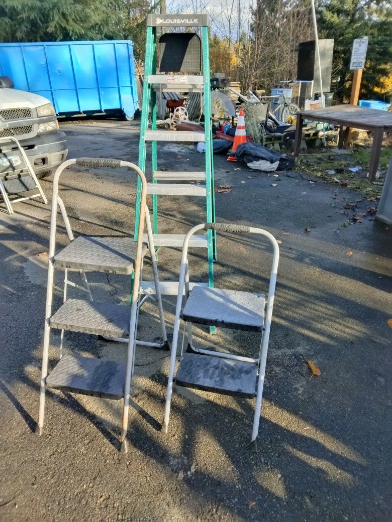 2 Stools And A 6ft Ladder $ 100