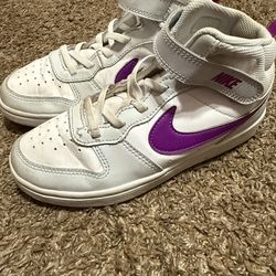 Girl Nikes