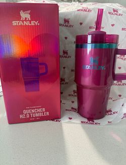 Stanley Berry Truffle Valentines Day Flowstate Quencher 20oz