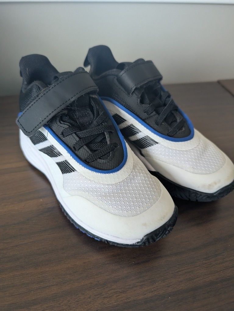 Kids Shoes Lot of 10 Pairs - Sizes 9C-11 - Crocs, Adidas, Nike, Tsukihoshi & More