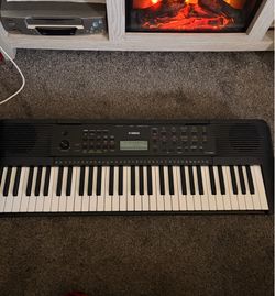 Yamaha 61 Key Piano