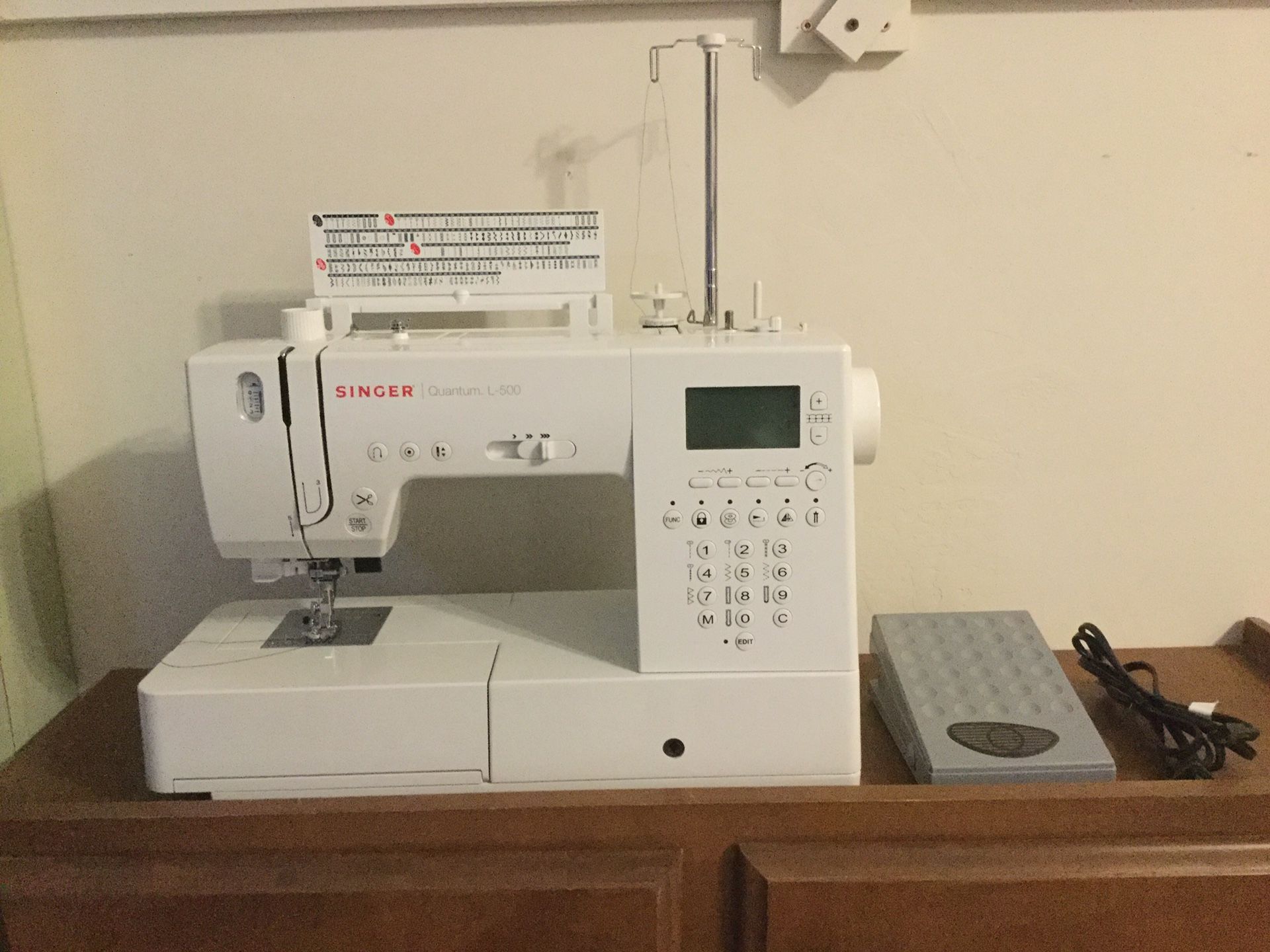 Singer Quantum L500/ Pfaff C1100 Pro twin sister sewing machine
